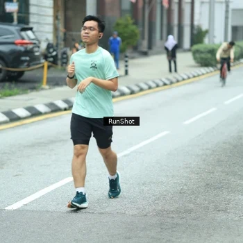 Runner Photo 8630130