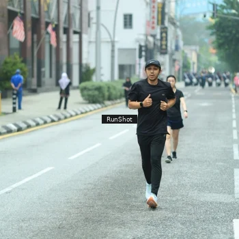 Runner Photo 8630133