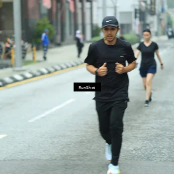 Runner Photo 8630140