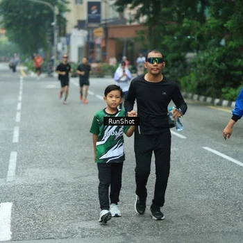 Runner Photo 8630345