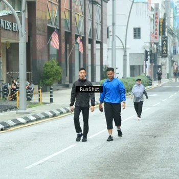 Runner Photo 8630367