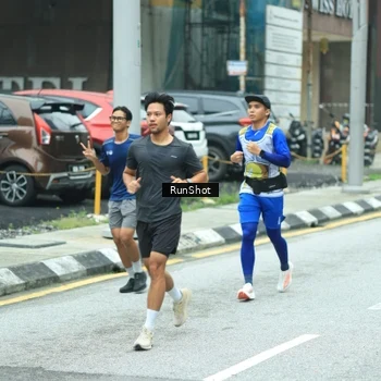 Runner Photo 8630384