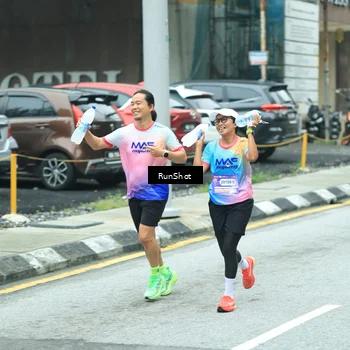 Runner Photo 8630395
