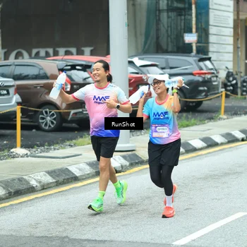 Runner Photo 8630396