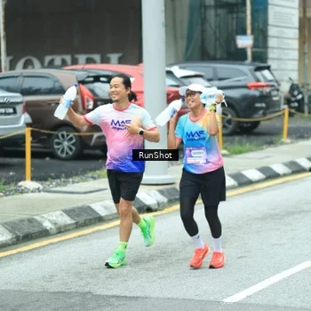 Runner Photo 8630398