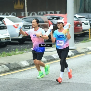 Runner Photo 8630400