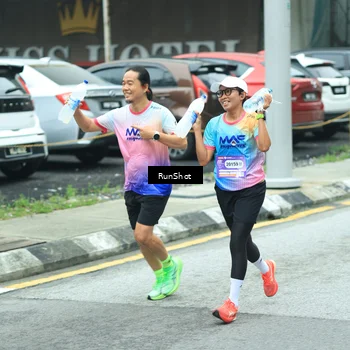 Runner Photo 8630413