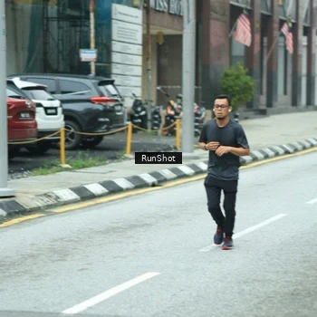 Runner Photo 8630435