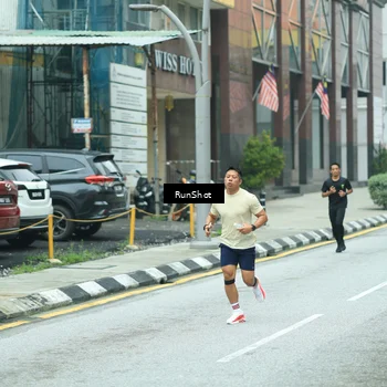 Runner Photo 8630436