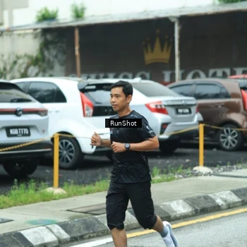 Runner Photo 8630457