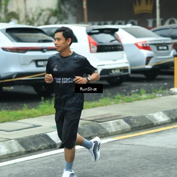 Runner Photo 8630464