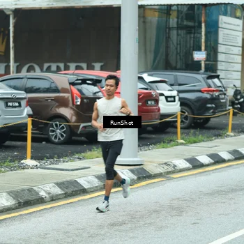 Runner Photo 8630474