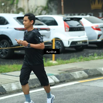 Runner Photo 8630477