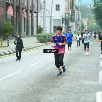 Runner Photo 8630511