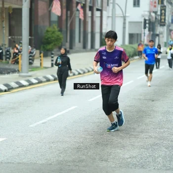 Runner Photo 8630513
