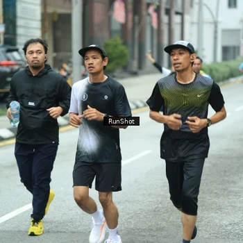 Runner Photo 8630537