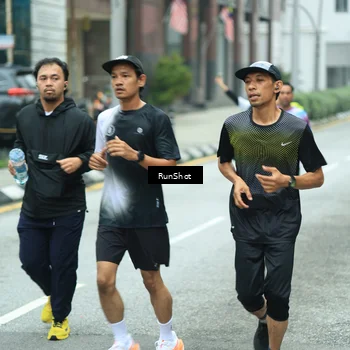 Runner Photo 8630543