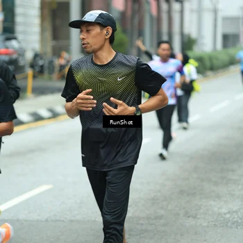 Runner Photo 8630545