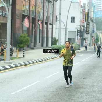 Runner Photo 8630612