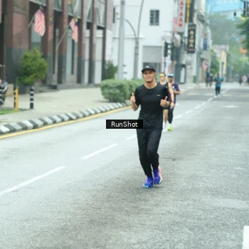 Runner Photo 8630635