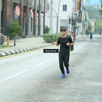 Runner Photo 8630639