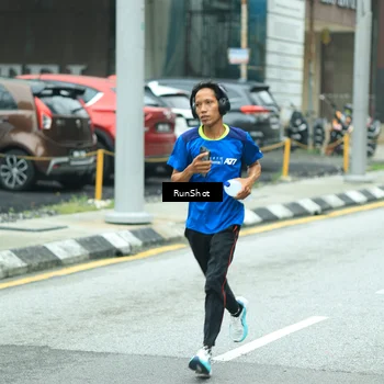 Runner Photo 8630662