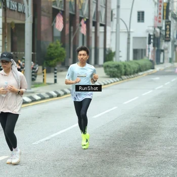 Runner Photo 8630672