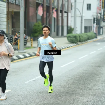 Runner Photo 8630675