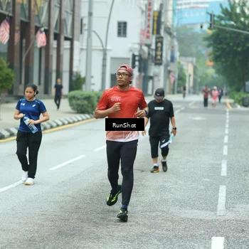 Runner Photo 8630766