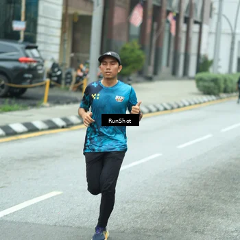 Runner Photo 8630800