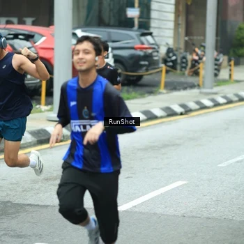 Runner Photo 8630853