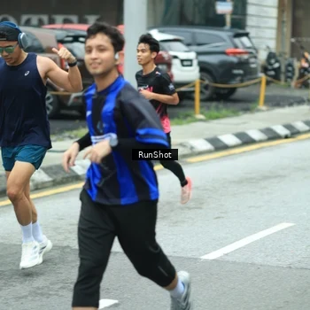 Runner Photo 8630857