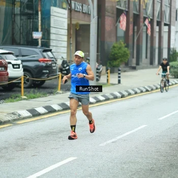 Runner Photo 8630871