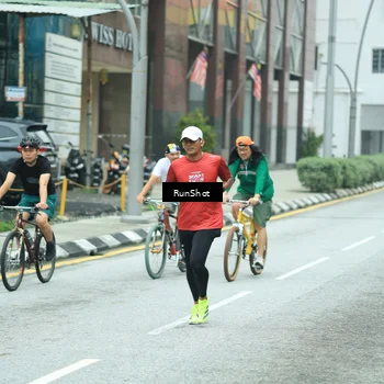 Runner Photo 8630878