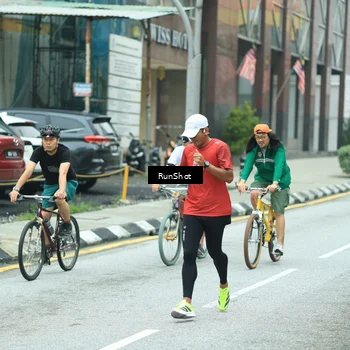 Runner Photo 8630882