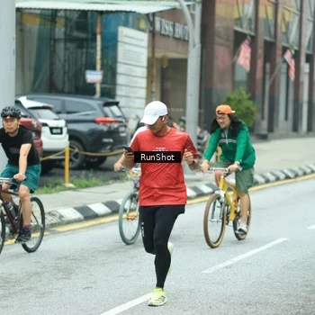 Runner Photo 8630883