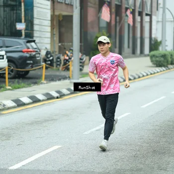 Runner Photo 8630898