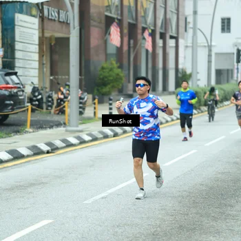 Runner Photo 8630905