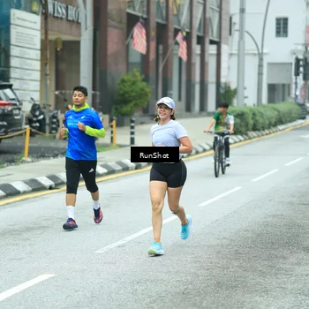 Runner Photo 8630921