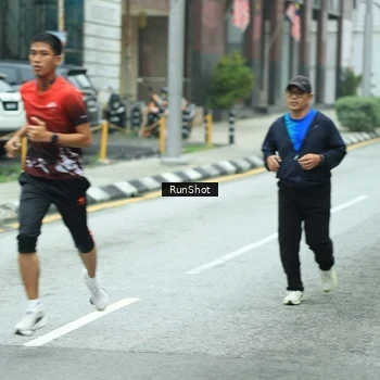 Runner Photo 8630944