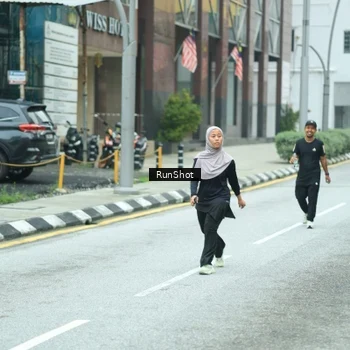 Runner Photo 8631044