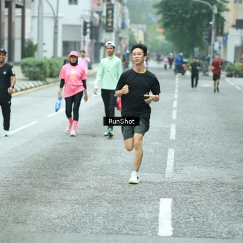 Runner Photo 8631050