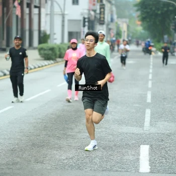 Runner Photo 8631051