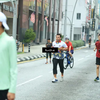 Runner Photo 8631077