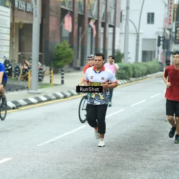 Runner Photo 8631100