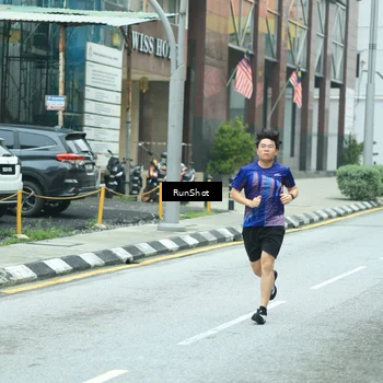 Runner Photo 8631111