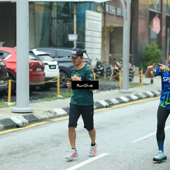 Runner Photo 8631173