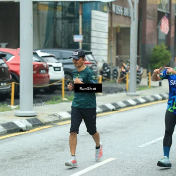 Runner Photo 8631174