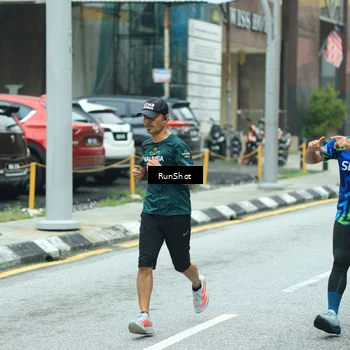 Runner Photo 8631175