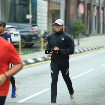 Runner Photo 8631200